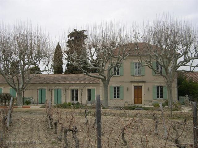 CHÂTEAU DU TRIGNON 2012 Gigondas
(Email Cyrille@selectwine.com for Price) 

60% Grenache, 30% Syrah, and 10% Mourvèdre. A dense, dark garnet hue w/ a royal purple rim. Generous aromas of ripe black cherry, blackberry and crushed blueberry are lifted by spice and tobacco!