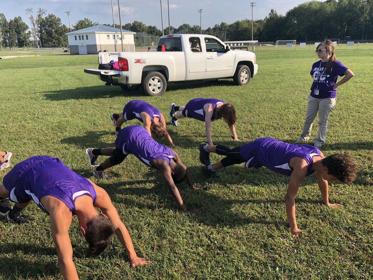 aabell94's tweet photo. These boys are ready! #CavernaXC #GoBigC https://t.co/Uo1y26pMKy