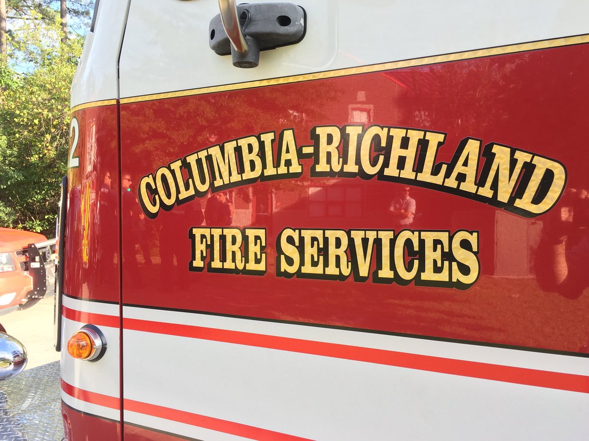 ColaFire's tweet photo. Nine of our responders will be in Hartsville for 24 hours to help answer 9-1-1 calls. Support was requested by the city of Hartsville &amp; Darlington County. https://t.co/mbxP4EtoOd