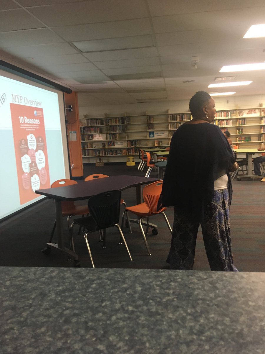 GrecoMS principal Valerie Newton shares about IB schools to parents tonight! ⁦<a href="/Jeff_Eakins/">Jeff Eakins</a>⁩ ⁦<a href="/HarrisonPeters/">Harrison Peters</a>⁩ ⁦<a href="/VanAyresHCPS/">Van Ayres</a>⁩