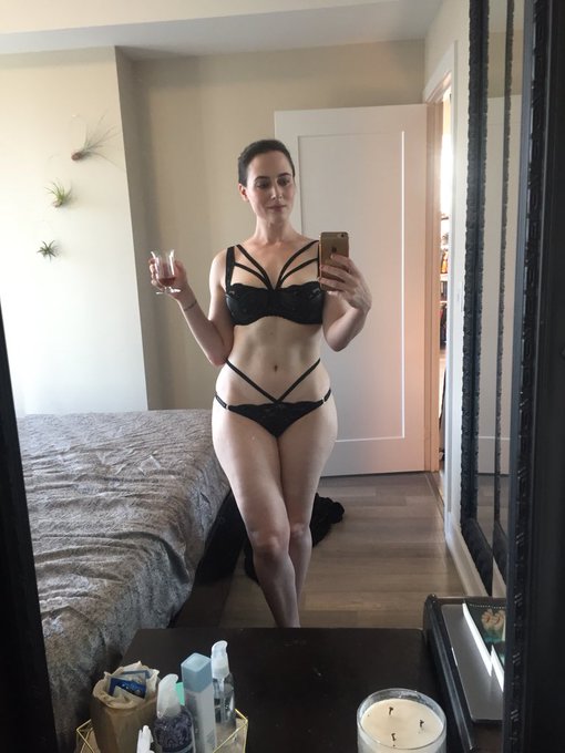 Looks like I&rsquo;m being stood up folks, and after an elaborate outfit request too! I guess you guys will