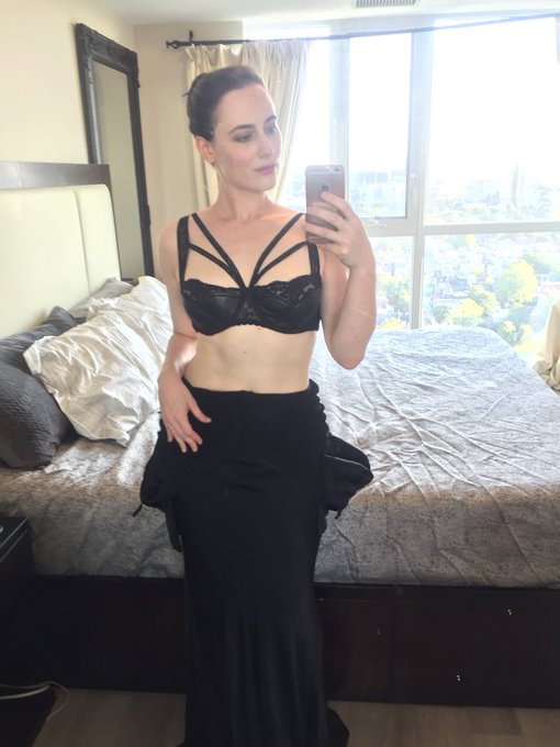 Looks like I&rsquo;m being stood up folks, and after an elaborate outfit request too! I guess you guys will