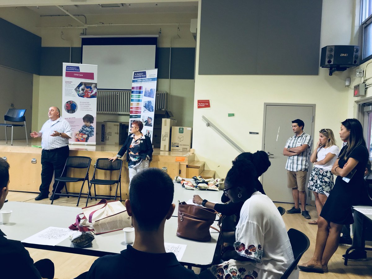 _JosephSilva's tweet photo. @UWGreaterTO GenNextWalks #GenNextGT about to start. @StStephensHouse hosting and providing some intro info about Kensington area #LocalLove https://t.co/BrbGMRr141