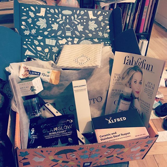 Sarabeth2408's tweet image. Falling into Fall in style! #grateful #fabfitfun #fabfitfunfallbox ift.tt/2OASda7