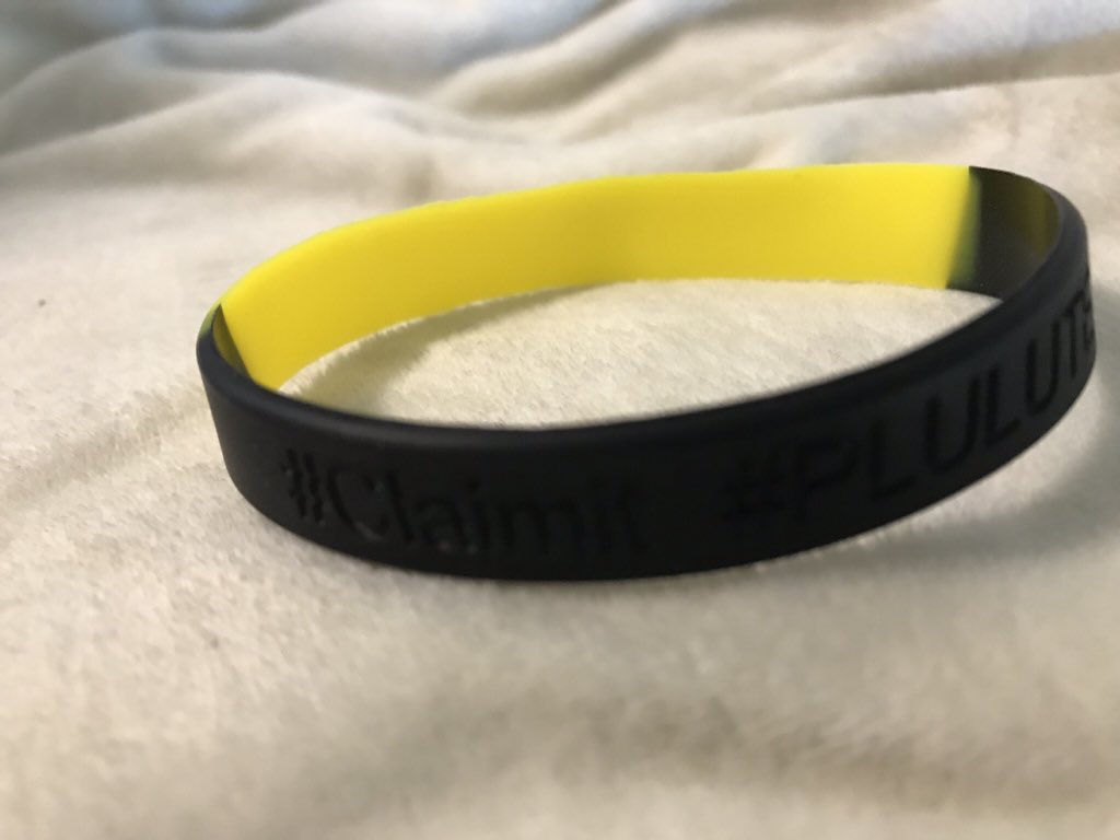 DerekSparks5's tweet photo. It’s been a rough week of stomach pain, nausea and vomiting for my dearest daughter Ze’Lee. Thank you to the parents/boosters/coaches @PLUFootball for the new custom #ClaimIt #PLULutes wristbands. A reason to smile. #Claimit https://t.co/bgkt0AWkuz