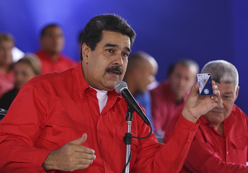 #Anuncios: Presidente Maduro anuncia décima línea del Plan de Recuperación Económica. Lea más ⏩ goo.gl/aFF4g9  vía <a href="/Mippcivzla/">mippci</a>