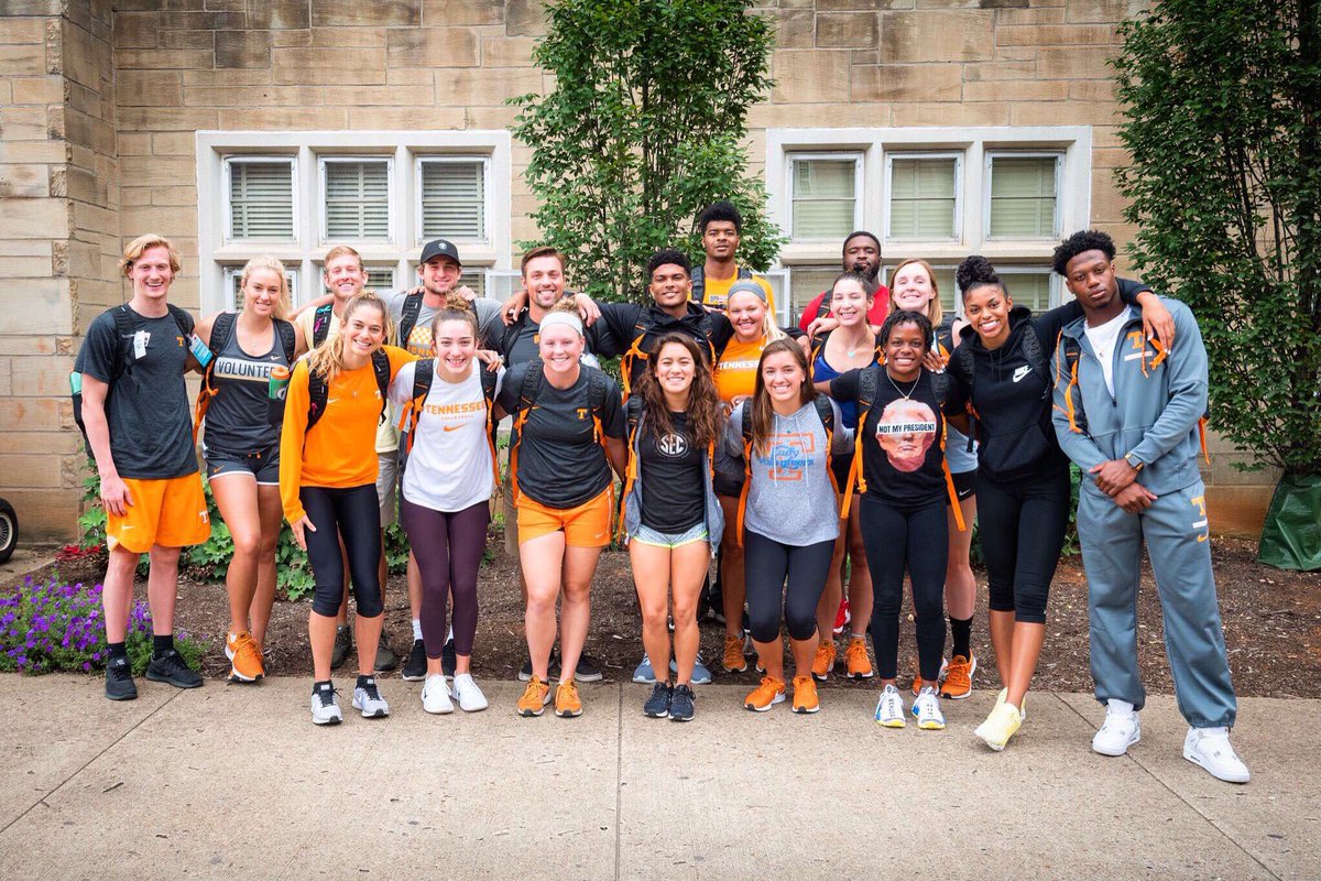 Be the person you want to be! challenge yourself. #VOLeaders365