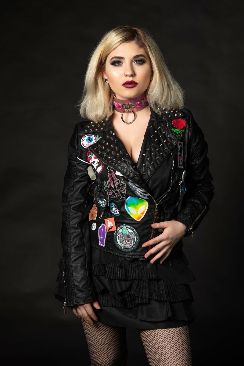 imnoizith's tweet photo. Still obsessed with this shoot! 😍 Jacket and choker made by @mollymonroenyc 💕 https://t.co/dmaNh7GWt5