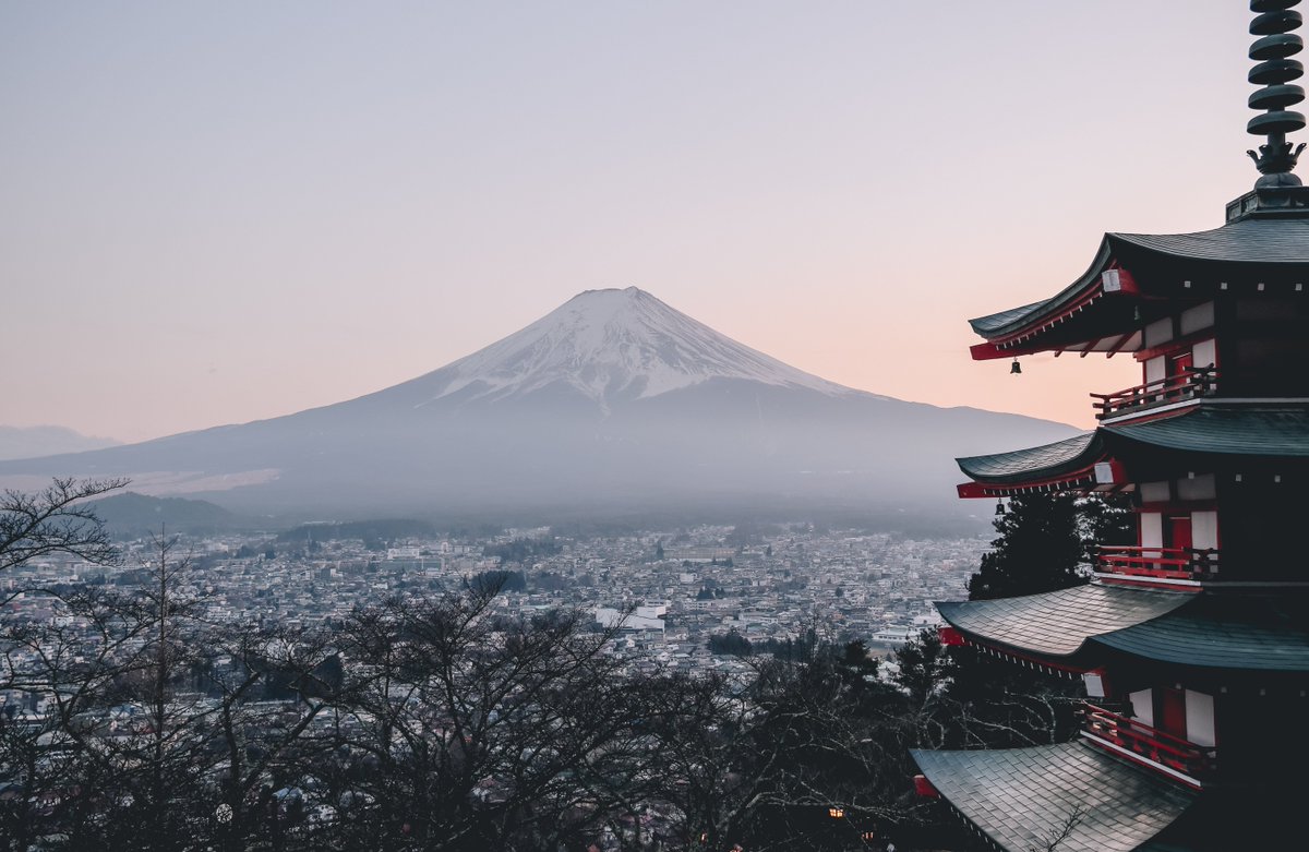 TakeOffSetSail's tweet image. #Tokyo is a city bursting with popularity. In such a large city, it is hard to explore all of its hidden wonders, so here is a guide to the best attractions in Tokyo to ensure you don’t miss out on all the amazing sites.

Read: bit.ly/2NZIOMl
Via @illjourneys