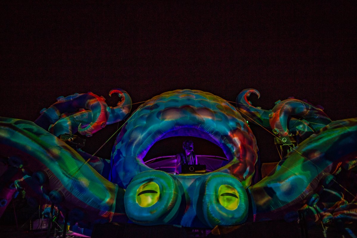 gallotia_viz's tweet photo. Worked with the teams at @blackrabbitentertainment to make some magic happen at @Burningman this year. Animating and projection mapping really brought our octopus friend to life!
#burningman #deepseadivers #ocean #octopus #projectionmapping #projection #livevisuals #gallotiamsv https://t.co/nOvm6q7P4c