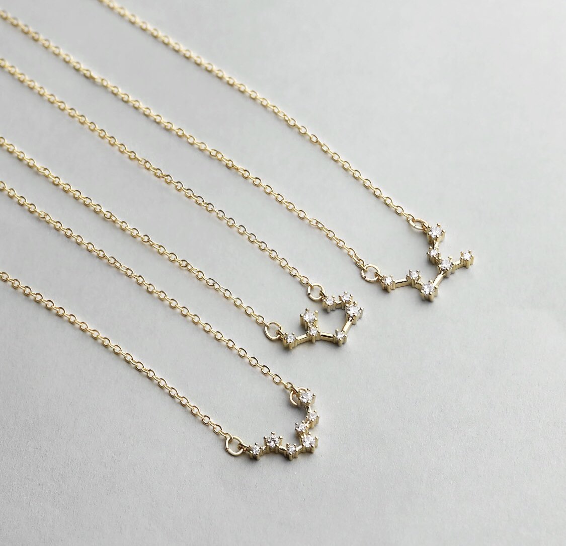 ForHersShop's tweet photo. If my boo gets me any of these I’ll never take em off😫😫 

Shop : https://t.co/VqCNQZKMT2 https://t.co/p81vIw7SeP