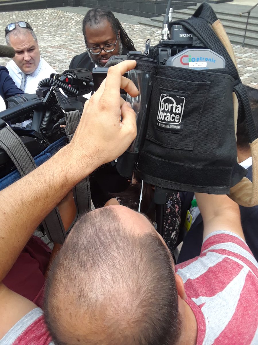 selwynpieters's tweet photo. Media scrum at the Court of Appeal for Ontario for stay application brought by lawyers for Doug Ford. #onpoli #topoli #killbill5 #bill5 #handsofftoronto #savethesix #Toronto #DougFord https://t.co/BQYaLCh602