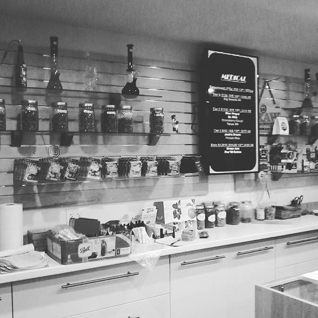 PhreshOregon's tweet image. #Phresh #forestgrove  #weed #pda #PhreshCannabis