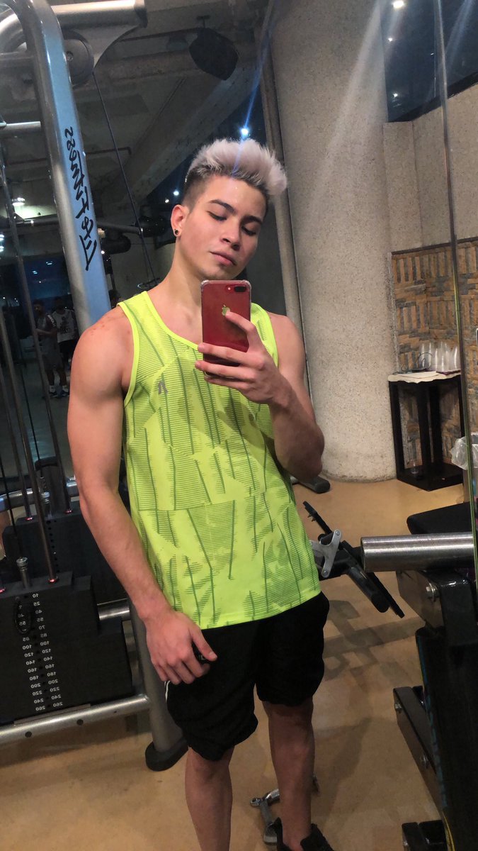 Gabo_boys's tweet photo. Entrenando un poco 😏😏 https://t.co/aBTUoN9cQI