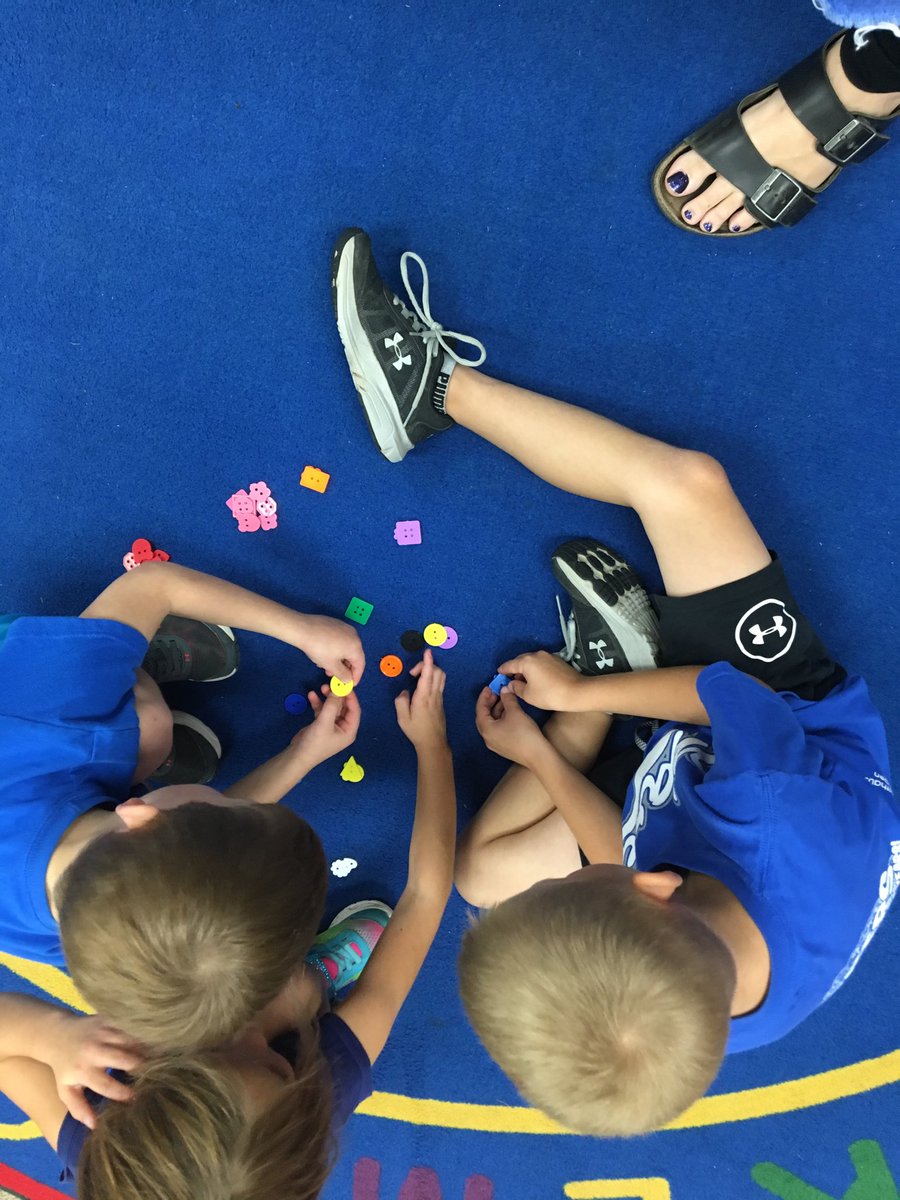 Working together to solve problems! Love it!!#albanylearns