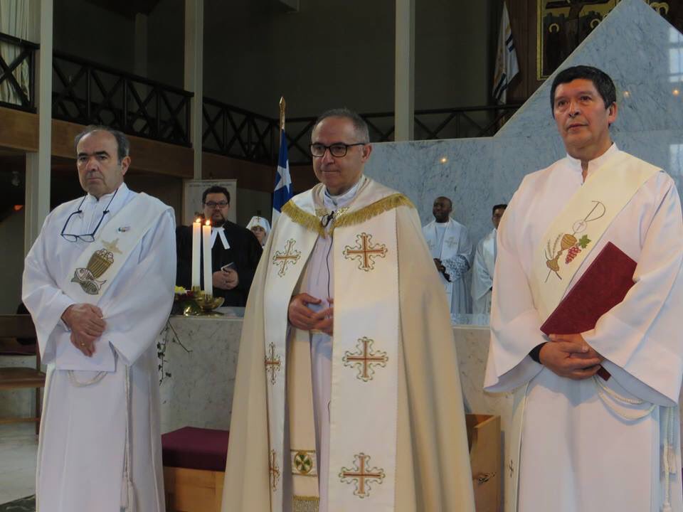 ELIASSABAT's tweet photo. Esta mañana participando en el Te Deum de acción de gracias de Fiestas Patrias en la catedral de #ValdiviaCL. #LosRíos https://t.co/1A0wFI5S2E