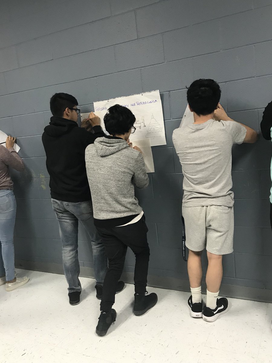 Teach_K_'s tweet image. Hallway gallery walk #nospacenoproblem #principlesofconstitution #seniors #jlhs #HuskyPride @jlhsseniors19 @JuarezLincolnHS
