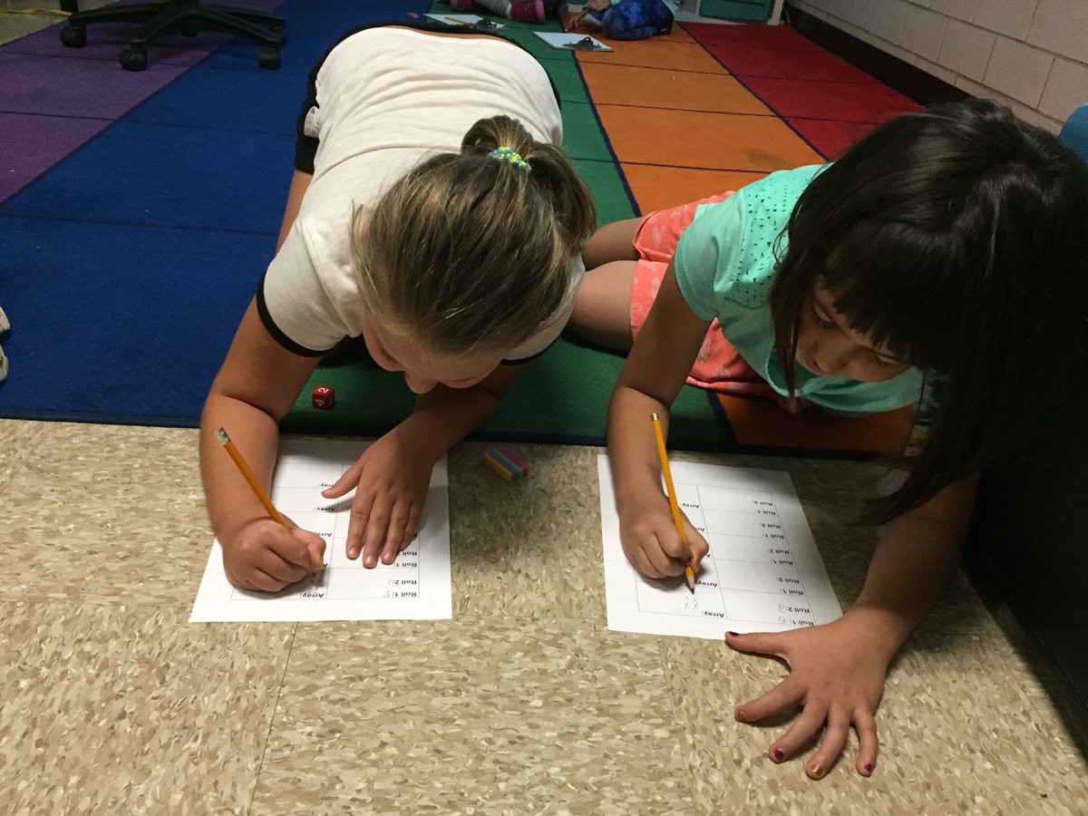 ErikaHerman14's tweet photo. Exploring arrays and multiplication.@Hillcrest_BCPS https://t.co/JQzRETewrg
