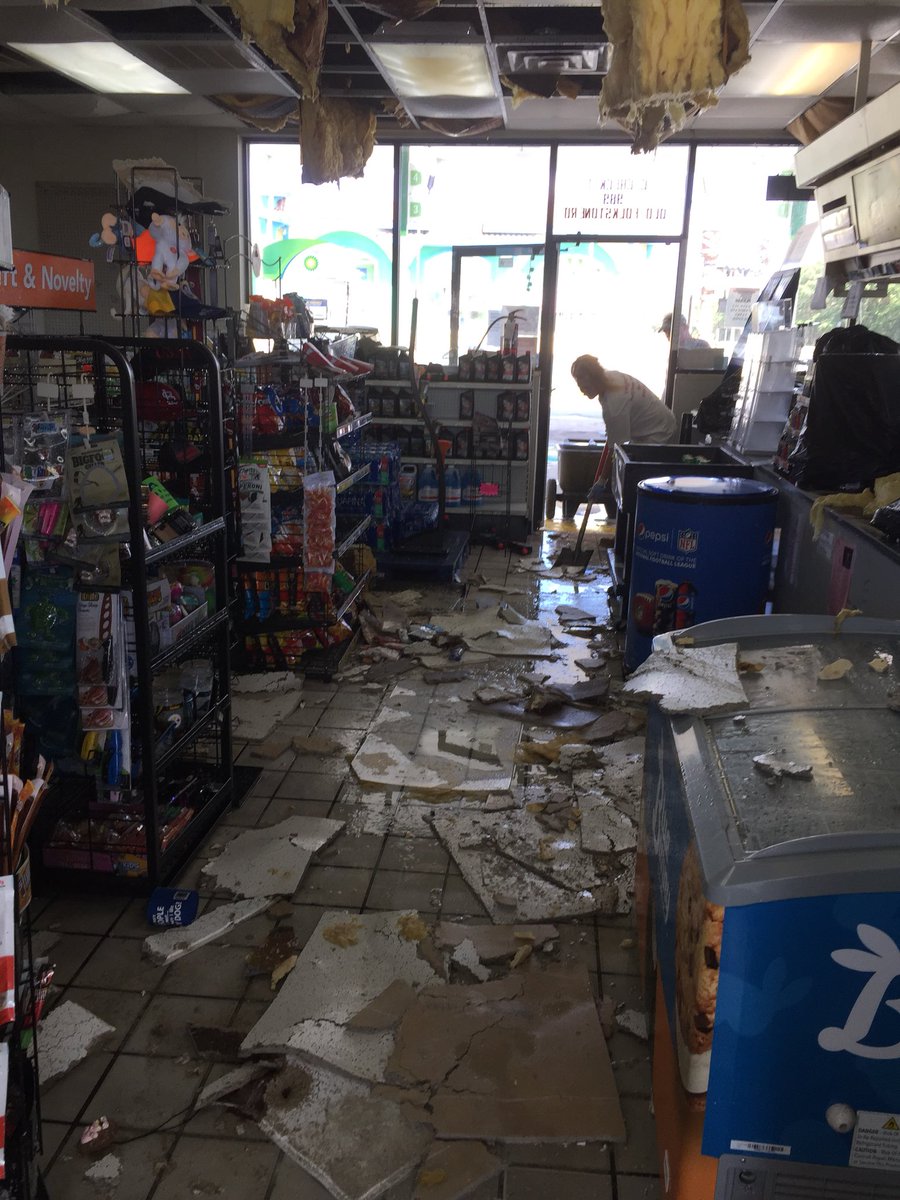 crystalroams's tweet photo. Finally able to go inside the #BP in #SneadsFerry #NC  today after #HurricaneFlorence. This is the store that was shown on #TheWeatherChannel as the canopy was blown over in the #hurricane. Even some of our locals came to help us today! #sneadsferrystrong #HurricaneFlorence2018 https://t.co/KPx6GcCw5q
