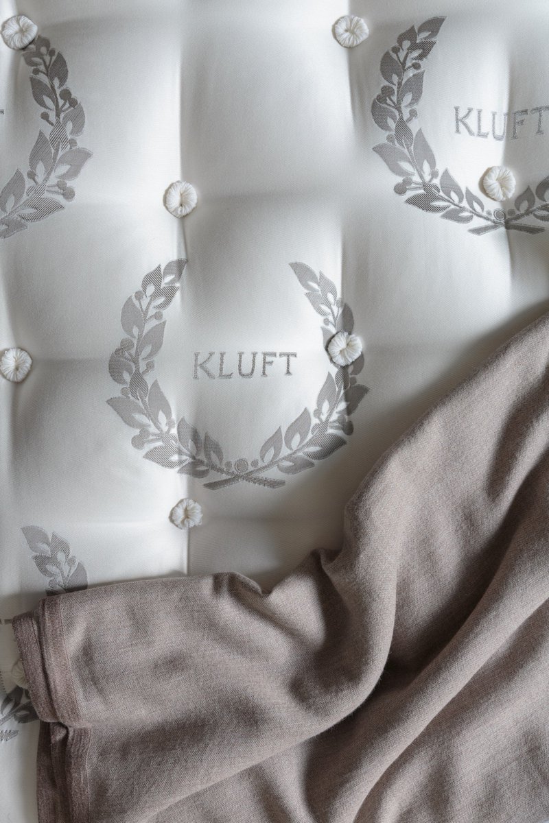 Inside the The Palais Royale Vie De Luxe you’ll find luxurious cashmere, Joma® wool, prime cotton and Talalay latex, materials that cradle the body in total lavishness.
#Kluft #Luxury #Mattress #Harrods #Bloomingdales #Hudsonsbay