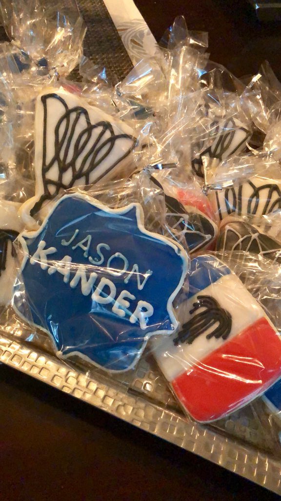 JasonKander's tweet photo. Thanks to the hosts of tonight’s #Kander4KC house party for thinking of everything! https://t.co/6mqzv8PMvg