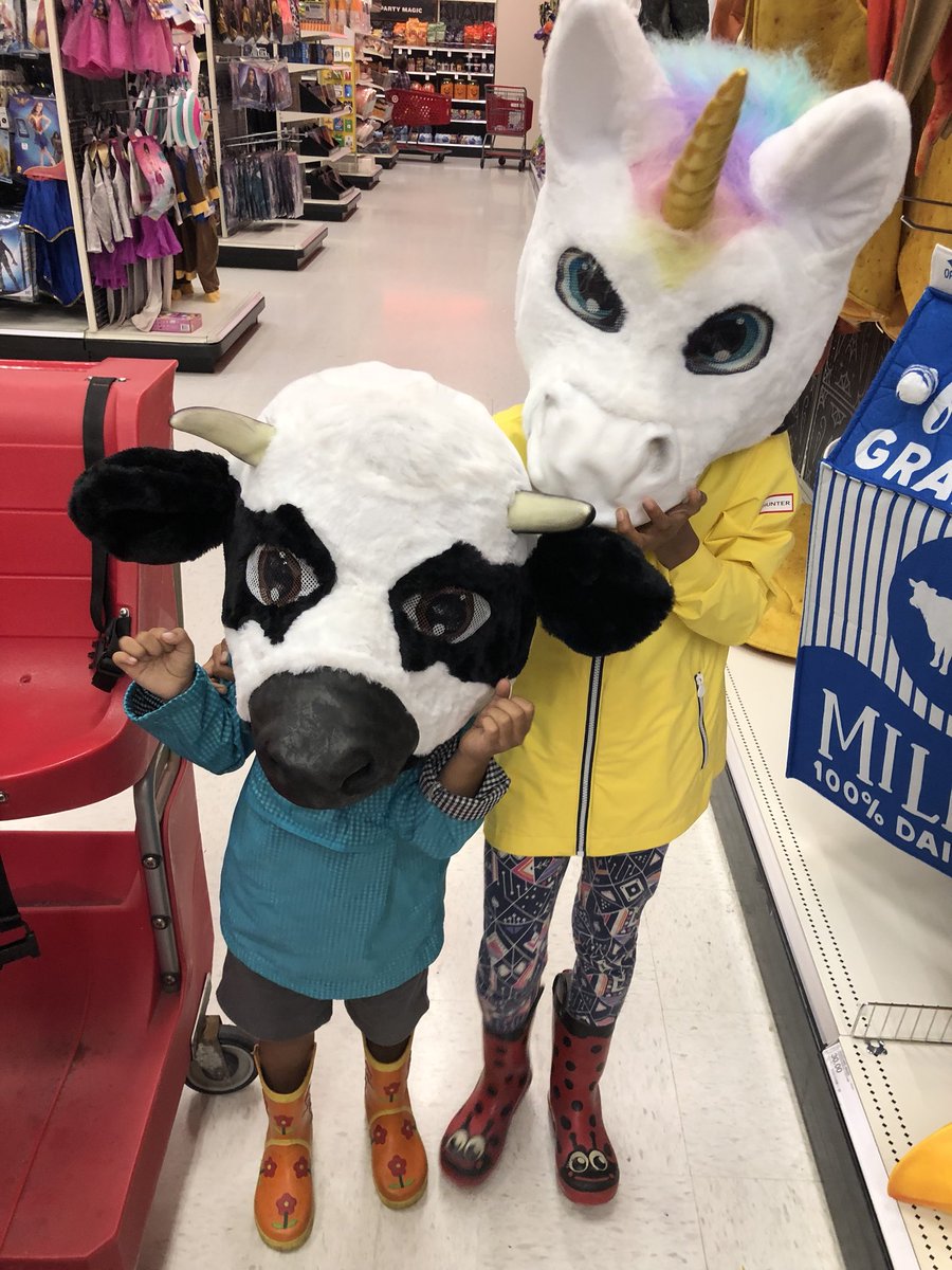 Jacques_Karinna's tweet photo. #momlife #target #shoppingadventures #funnykids. https://t.co/qm1rbdUbS2