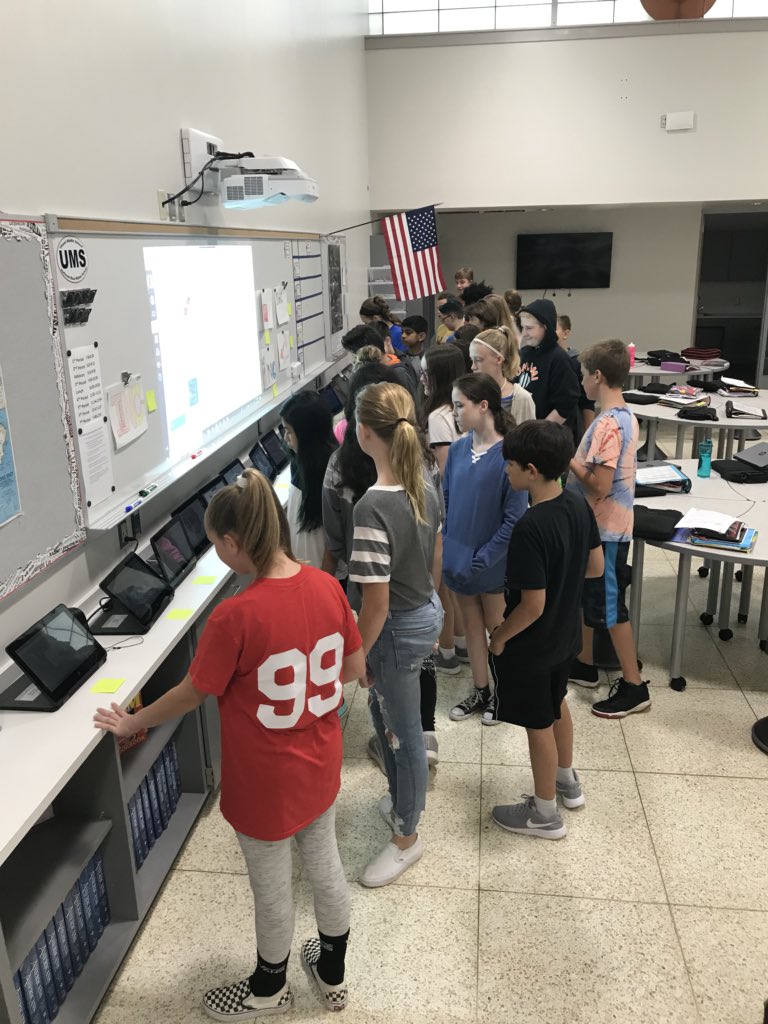 CBweaverj's tweet image. Ss voted for the logo that best represents the characteristics of InC. I was glad I didn’t have to vote, as all Ss created INCREDIBLE work. ❤️ how my Ss continually surprise me with their ability to create, innovate and use technology to do it! @CBUnamiMS #cbinnovate #cbsdtech