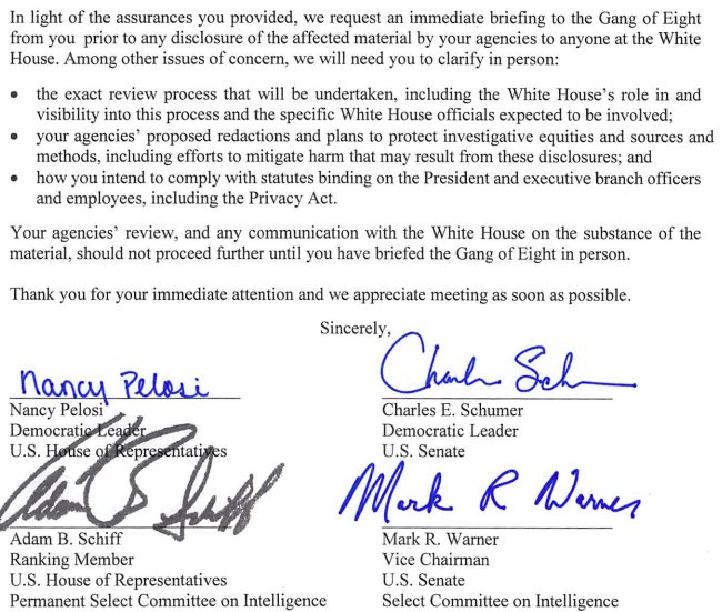 ByronYork's tweet image. Pelosi/Schumer/Schiff/Warner write to FBI/DOJ/IC protesting Trump decision to declassify some Trump-Russia documents. Order agencies to stop work on Trump order until they brief Gang of 8. ow.ly/mYb730lSrTy