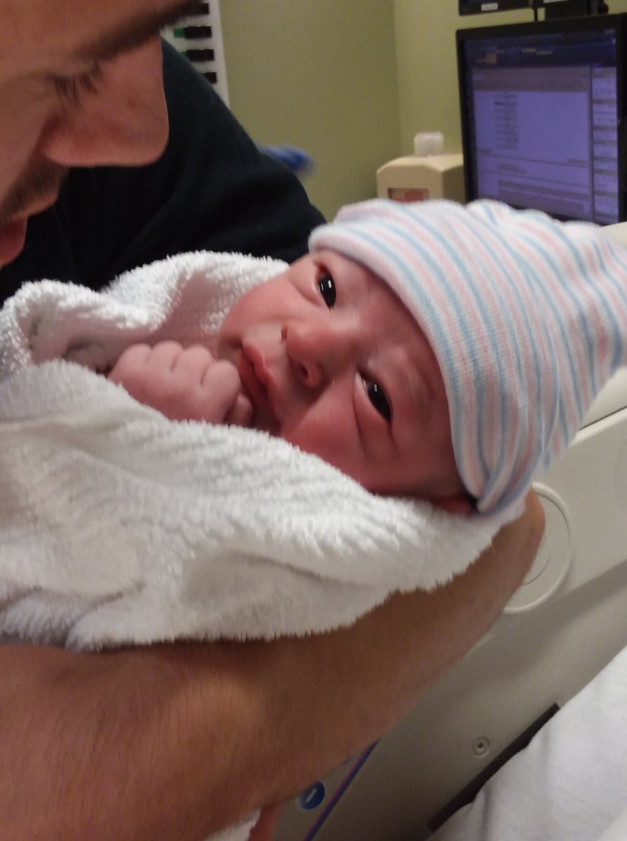 Shield27Wolf's tweet photo. It's like he knew hockey was about to start, and he was named after one of my favorite players! Had to get here before so Dad can keep up with the @StLouisBlues first pre-season game! Born at 4:29pm. Weighed 7 lbs 11 ounces! Welcome to the world Jaxon! #JAXJAXJAX https://t.co/dhH2RboUuI