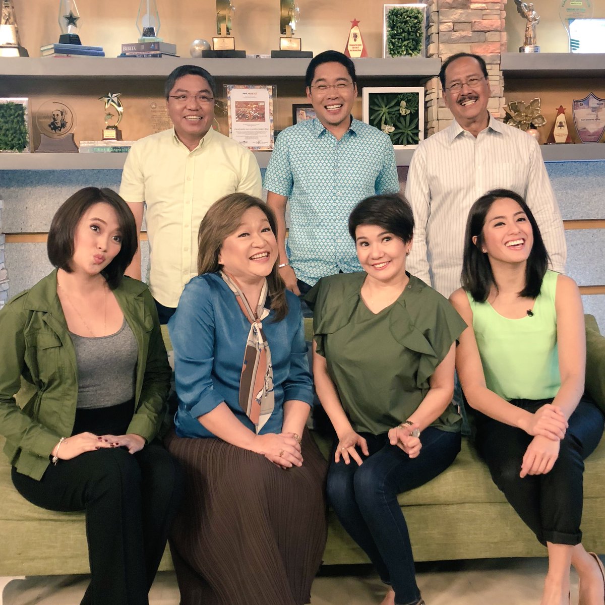 gretchenho's tweet photo. Class Picture 📸 @ukgdos https://t.co/iCT4XmjmVg