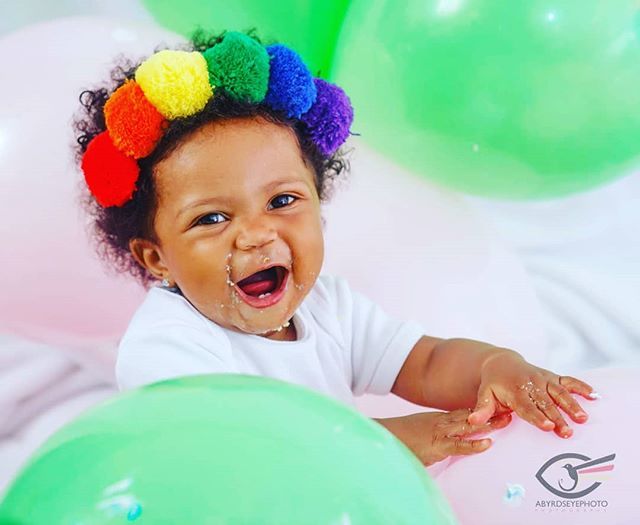 RT twitter.com/aByrdseyephoto… Grecycen is turning 1! #dollbaby #1yearold #rainbowbaby #mommasgift #sweetbaby #inthe419 #abyrdseyephoto #toledophotographer #studiosession #funphotos #cakesmash…