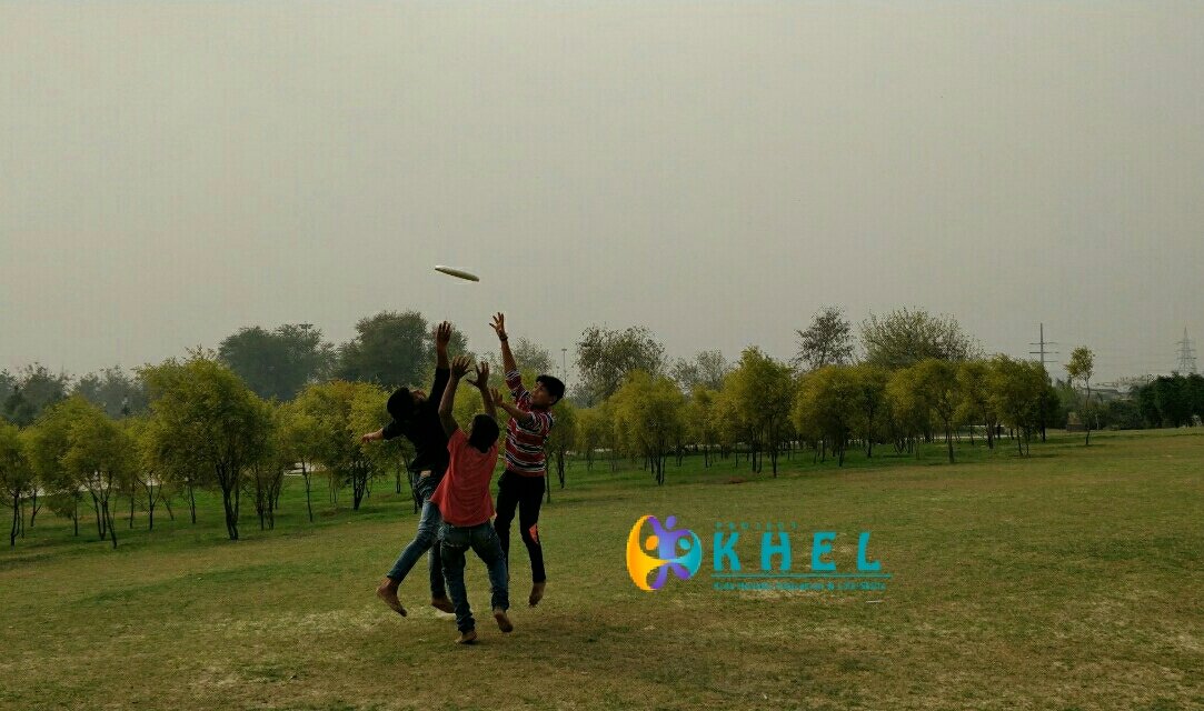 ProjectKHEL's tweet photo. This one for sure makes you feel that you were there in that moment to see who got it :D
#Ultimatefrisbee #Lucknowultimate #frisbeematches #frisbeepractice #practice #playing #growing #workinghard #janeshwarmishrapark #lucknowteams https://t.co/XeYt2ViN2d