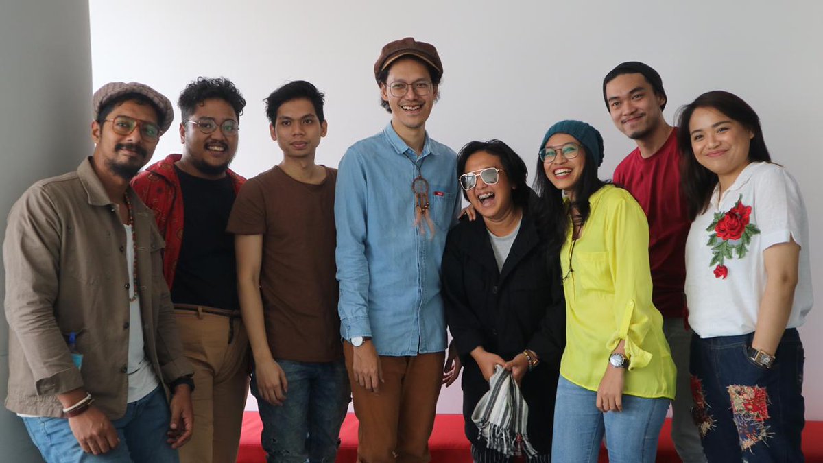 endahNrhesa's tweet photo. Foto-foto saat Endah N Rhesa Extended interview, Selasa (18/09), karya @TysaSasono sudah diupload di halaman Facebook kami. π https://t.co/RK6cvQYrak
#earphoto #earextended https://t.co/iRal02WXs6