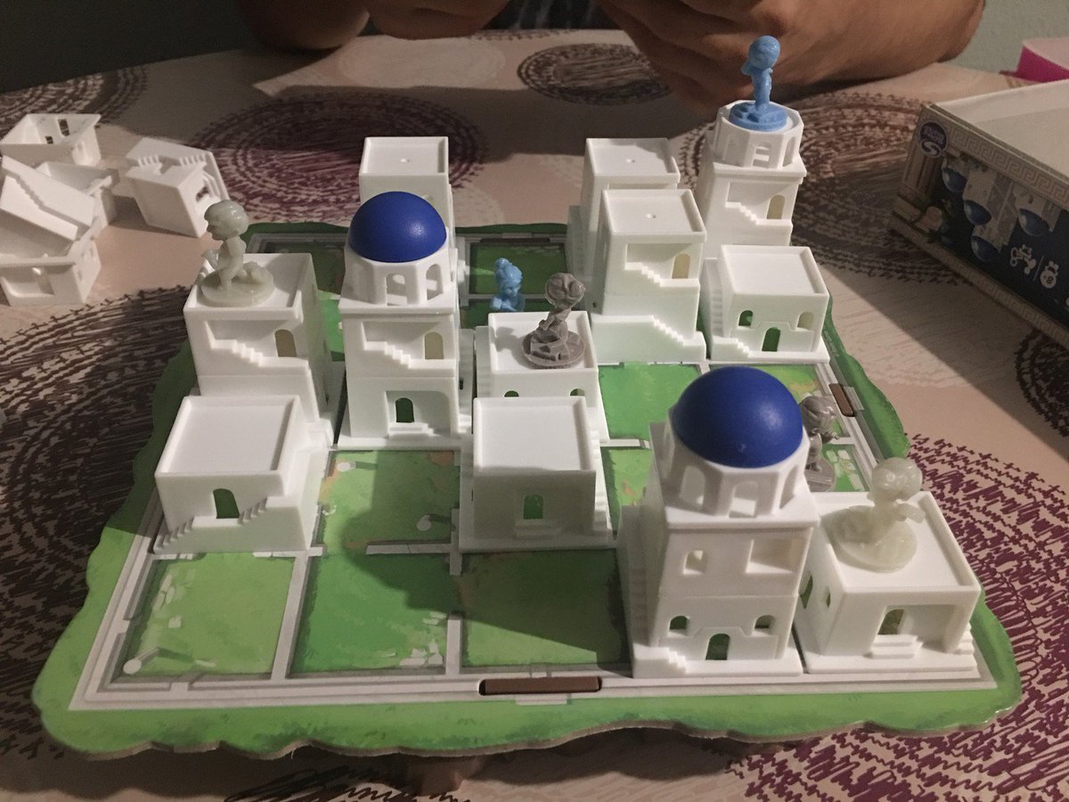 planetaludico's tweet photo. RT @ManuElMenda@planetaludico.com
Hoy jugamos a Root con 4 jugadores y me ha gustado mucho. La única pega es la explicación, que es como enseñar 4 juegos diferentes, pero creo que una vez sabido es bastante ágil. 
Luego S…
https://t.co/2Aqk5tIEaM https://t.co/8rwTP6HJrt