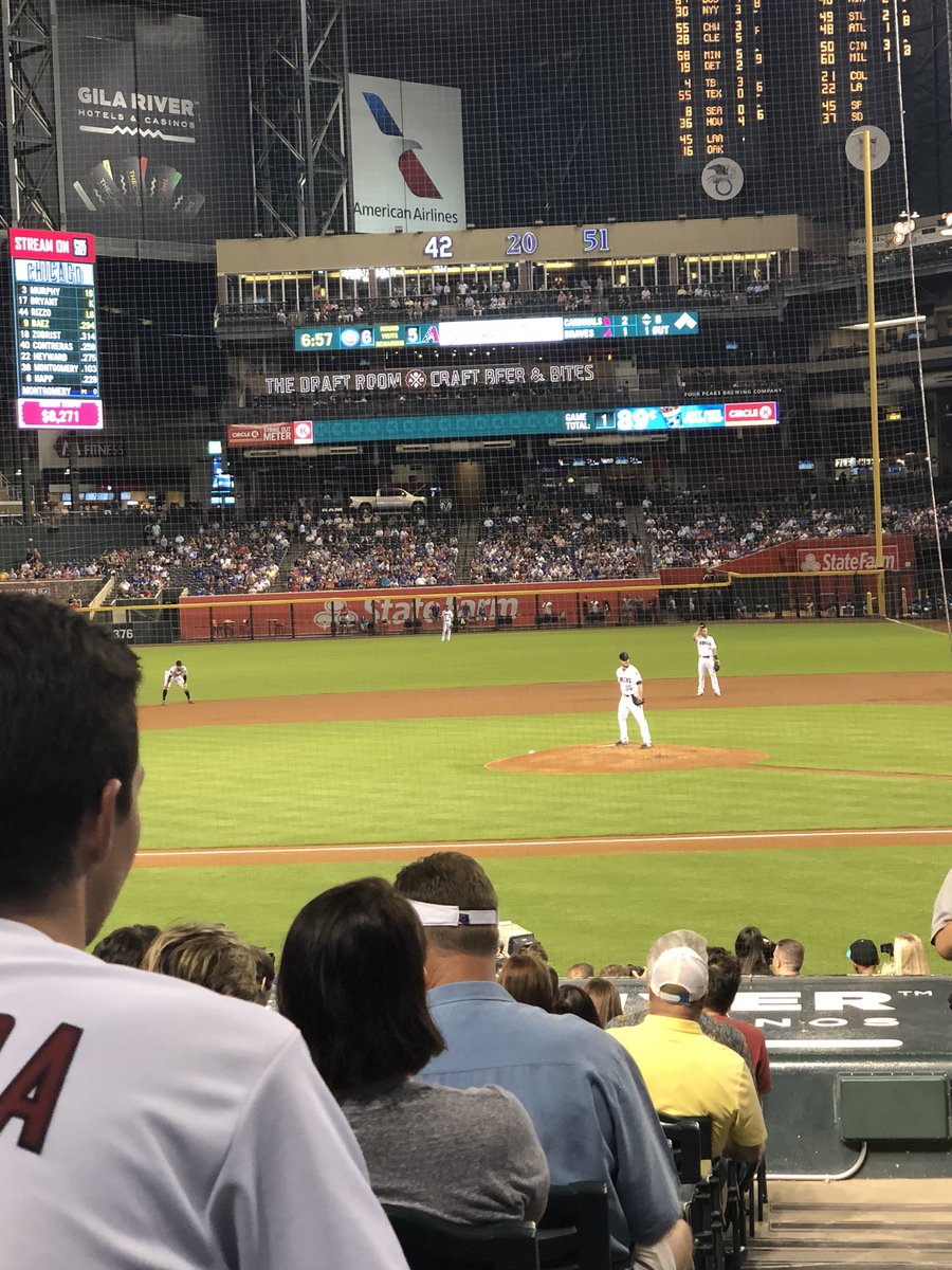 VanessaROnAir's tweet image. My turn to host the @Dbacks game! #work #ingamehost #dbacks #cubs