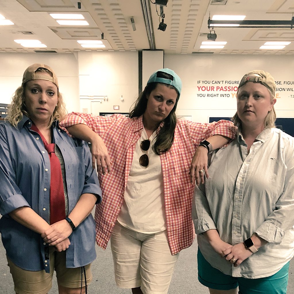 MsBryanMTS's tweet photo. Frat day wasn’t so bad after all 😜😎👀 #HoCo2018 #KNOWmoore https://t.co/dXI6CPcOGk