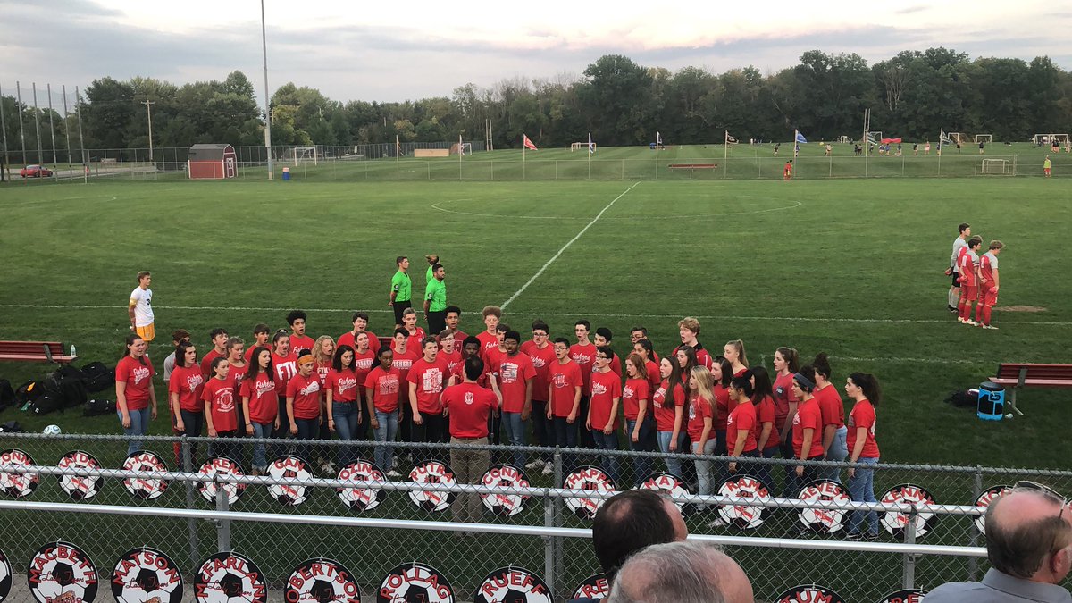 #FavoriteTeacher Will Rogers honored at FHS teacher appreciation night. Electrum sang and Tigers tied Avon 1-1. Thankful for our coaches, directors and teachers! 🐅⚽️🐅🕺🏼🎼