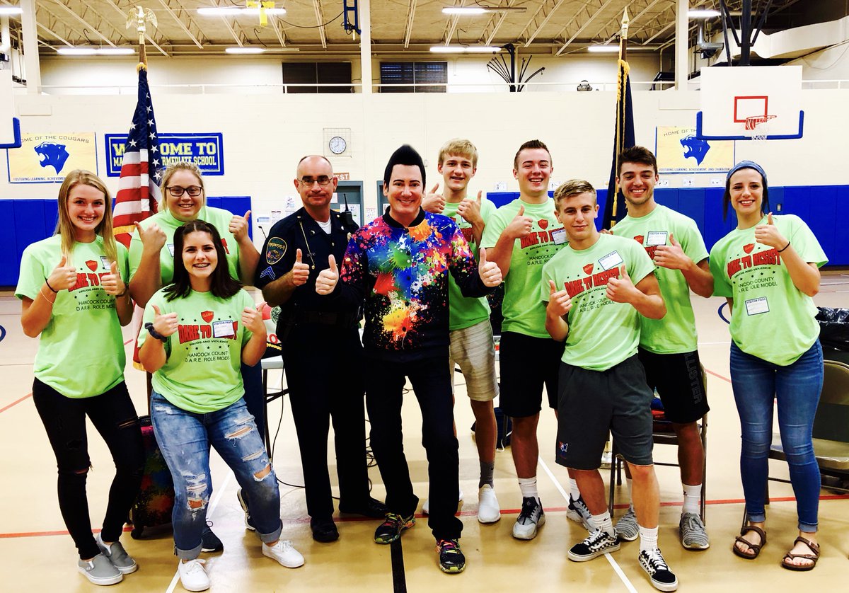 RetroBill's tweet photo. 😁👍#ThumbsUp Greenfield, IN DARE Role Models Anne Marie, Emma, Lucy, Jacob, Sam, Gavin, Jake, Sarah and my friend Greenfield PD DARE Ofcr Steve McCarley for Hosting my Assemblies at Eden, Harris, Weston &amp; JB Stephens Elementary Schools &amp; Greenfield &amp; Maxwell Intermediate Schools https://t.co/oDsgF6wdYu