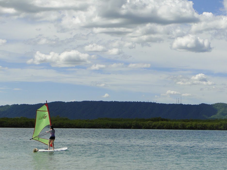 Wissib_USB's tweet photo. No importa tu edad, tu condición física, ni tu sexo ¡aquí todos aprenden a navegar con WISSIB! Te esperamos en nuestro próximo curso de #WindsurfEnTucacas https://t.co/MAXlagRISz