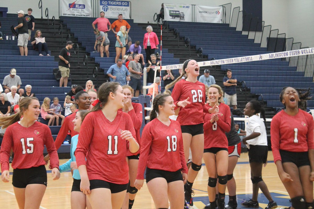 BrightonVolley1's tweet photo. That feeling when you beat Arlington 3-1... #pridepride https://t.co/2kiGn1Uv9B