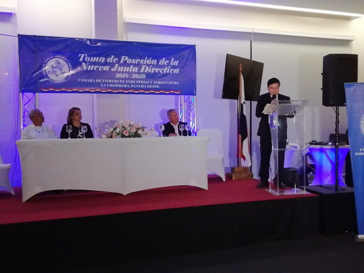 El presidente entrante de la Cámara de Comercio de La Chorrera, Mario Zhong, propone impulsar la Línea 3 del metro hasta el límite entre Capira y La Chorrera. Así lo dio a conocer durante la toma de posesión de la nueva Junta Directiva.