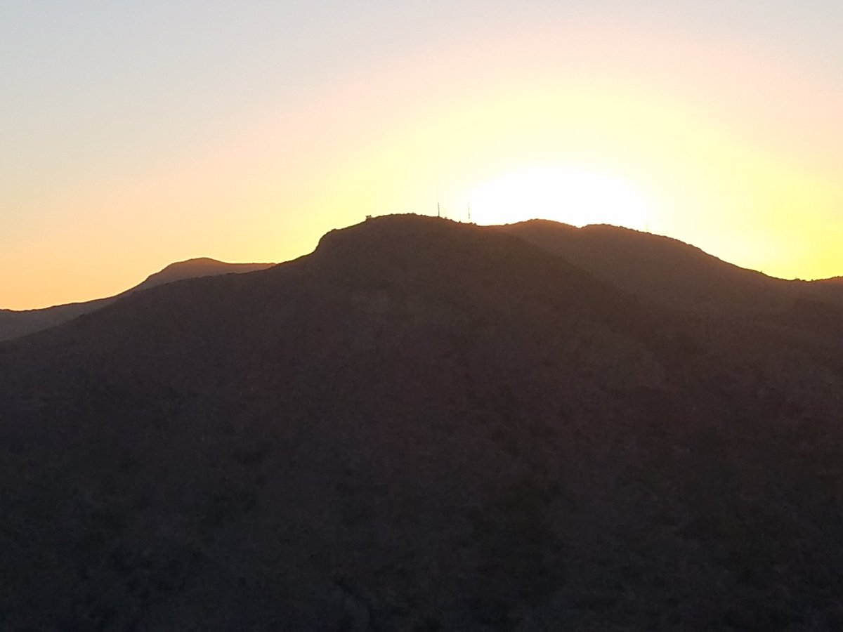 girlzgoneriding's tweet photo. Beautiful evening for a hike with da girlz! Thanx for organizing Leah Jensen! I really enjoyed it!
#GGR #girlzgoneriding #bonkbreaker #realfuel #topicaledge https://t.co/S2yefTCri8
