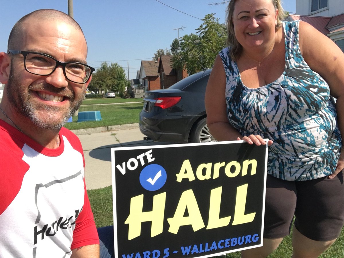 Aaron__Hall's tweet image. It has been a great couple of days delivering signs in #Wallaceburg! Thanks for all of the support 😊❤️🗳 #Project627
