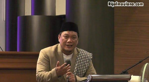 ArwahMilitan's tweet photo. Dua tokoh agama besar di wilayahnya,manakah diantara kedua pemuka agama ini yg dakwahnya pas dihatu antum..lets vote again,retweet and like sampe kebulan!!
be polite ok!!

a. Ustad Yahya Waloni. (Retweet)
b. Gus Nuril.                        (like)

#2019GantiPresiden https://t.co/EvjbdzfJny