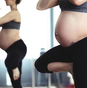 #Exercise in pregnancy should be modified to what YOU and YOUR BODY NEED. In general, if you’re given the all clear to exercise-focus on maintaining your cardio fitness, strengthen what is weak and lengthen what is tight! 

Tag your sporty Mama friends to let them know! 💪🏼