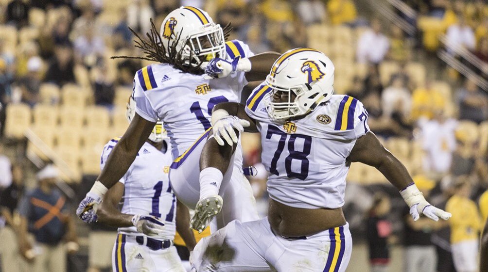 chasebrad14's tweet photo. Excited to announce that I have received my second D1 FCS offer from Tennessee Tech University! #WingsUp https://t.co/odQAvERi4R