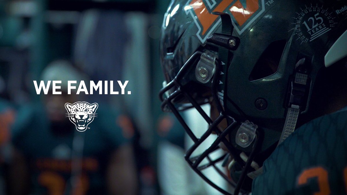 JayFloK's tweet photo. Blessed to receive another opportunity to play college ball at University of La Verne!! Thank you @Coach_Worsell!!! #ULVculture https://t.co/4F0PY10Hq5