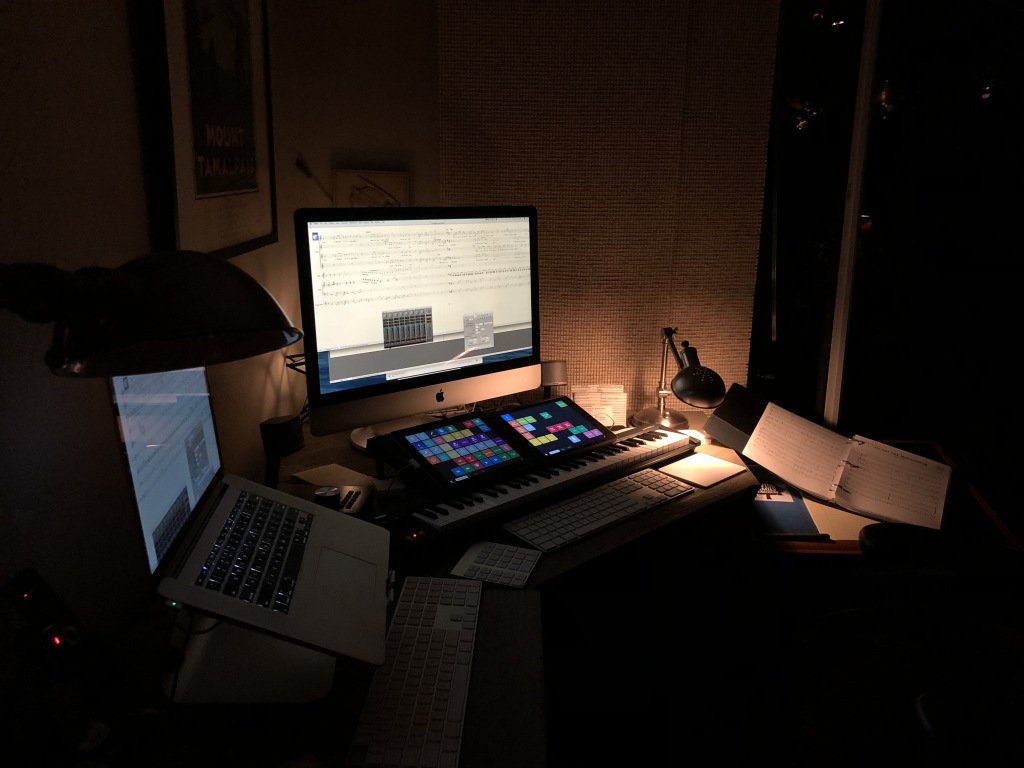 SwissFamily's tweet photo. WORKING LATE https://t.co/6AzICgi6CO https://t.co/OdJPjRgqRg