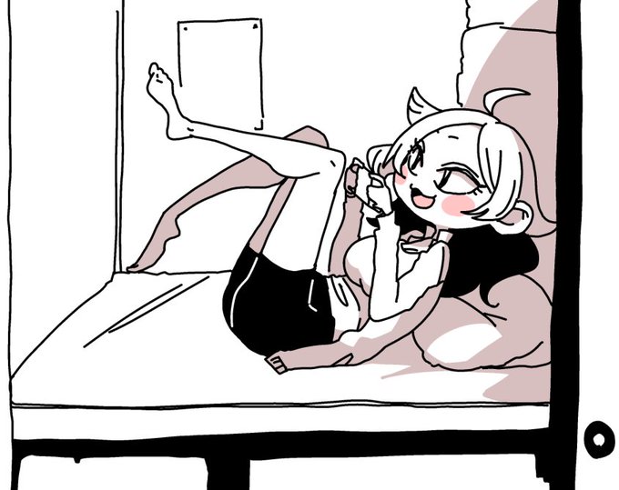 押し入れを占拠するギャル 