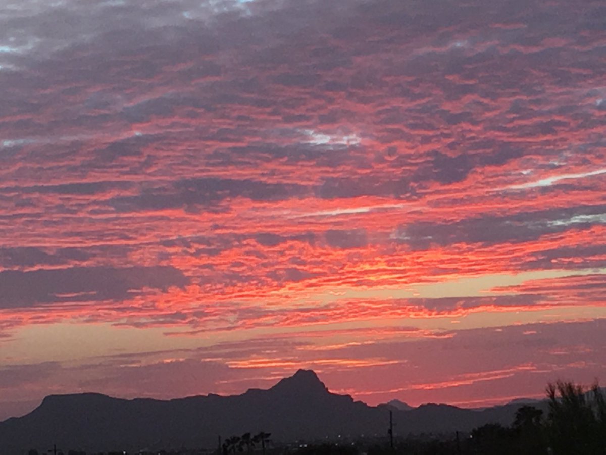tmiles2054's tweet photo. #ICAA2018 The end of Day 2 for the #International #Conference on #aging in the #Americas. Be sure to come back tomorrow. #Tucson To see creative news from all over the western hemisphere about #Aging and #Society. https://t.co/NhyMvqee6I